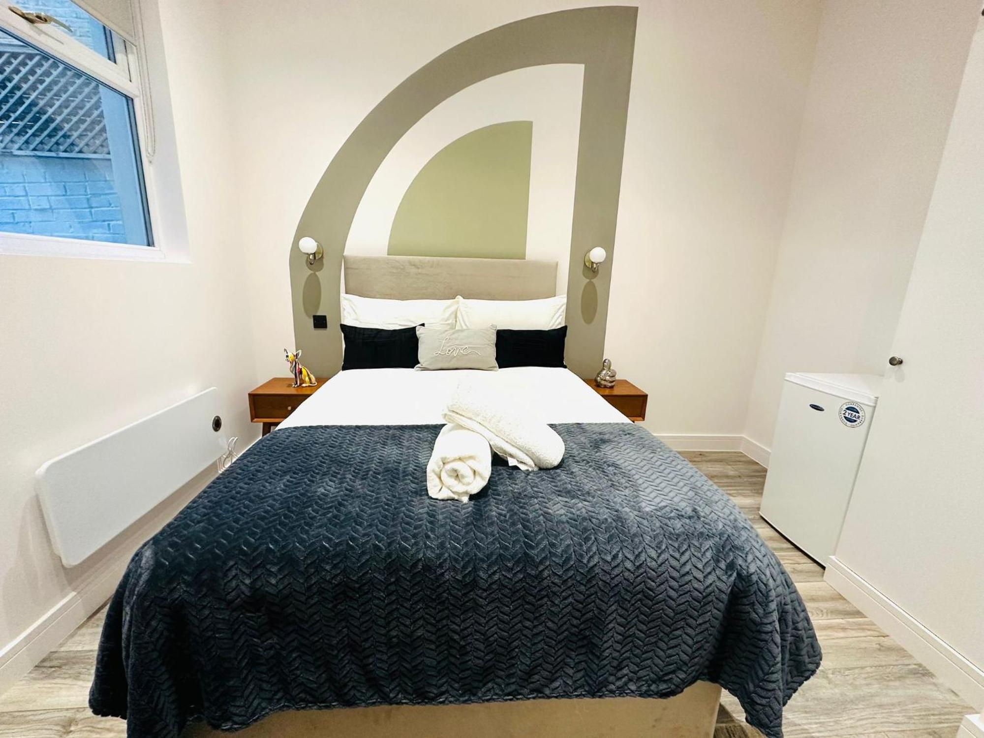 London Beautiful Suites Rooms Top Location ภายนอก รูปภาพ