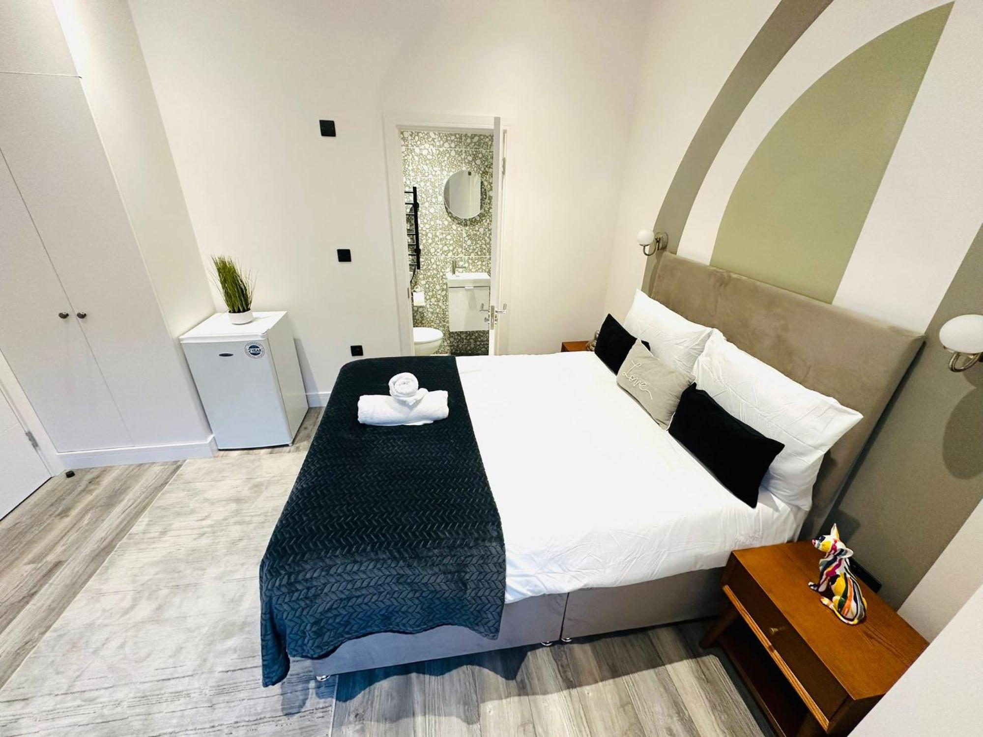 London Beautiful Suites Rooms Top Location ภายนอก รูปภาพ