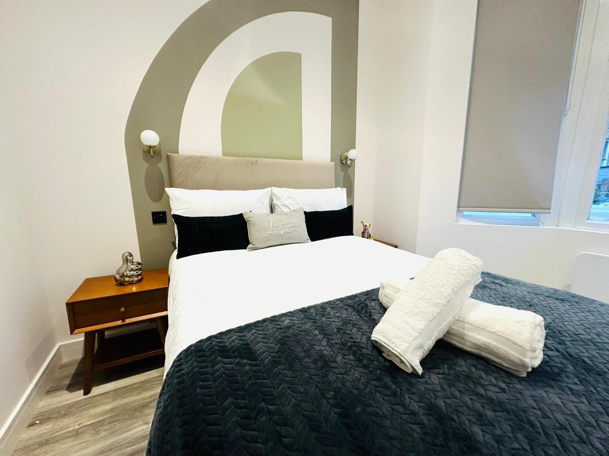 London Beautiful Suites Rooms Top Location ภายนอก รูปภาพ