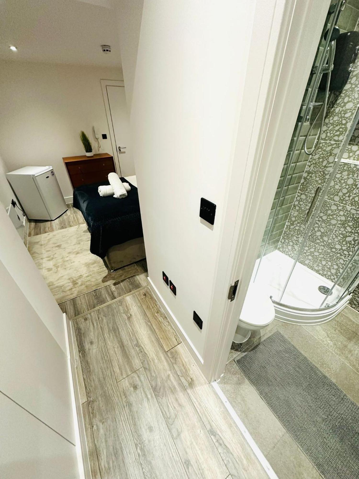 London Beautiful Suites Rooms Top Location ภายนอก รูปภาพ