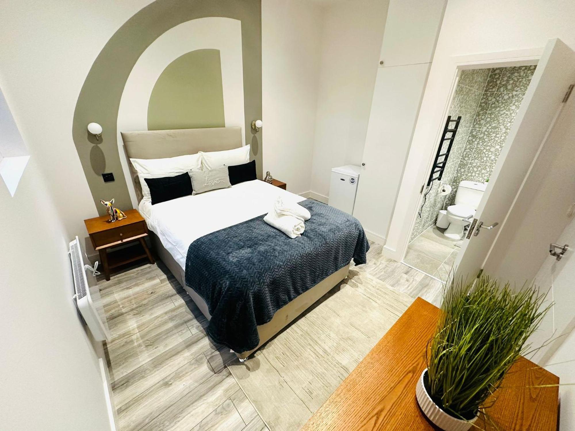 London Beautiful Suites Rooms Top Location ภายนอก รูปภาพ