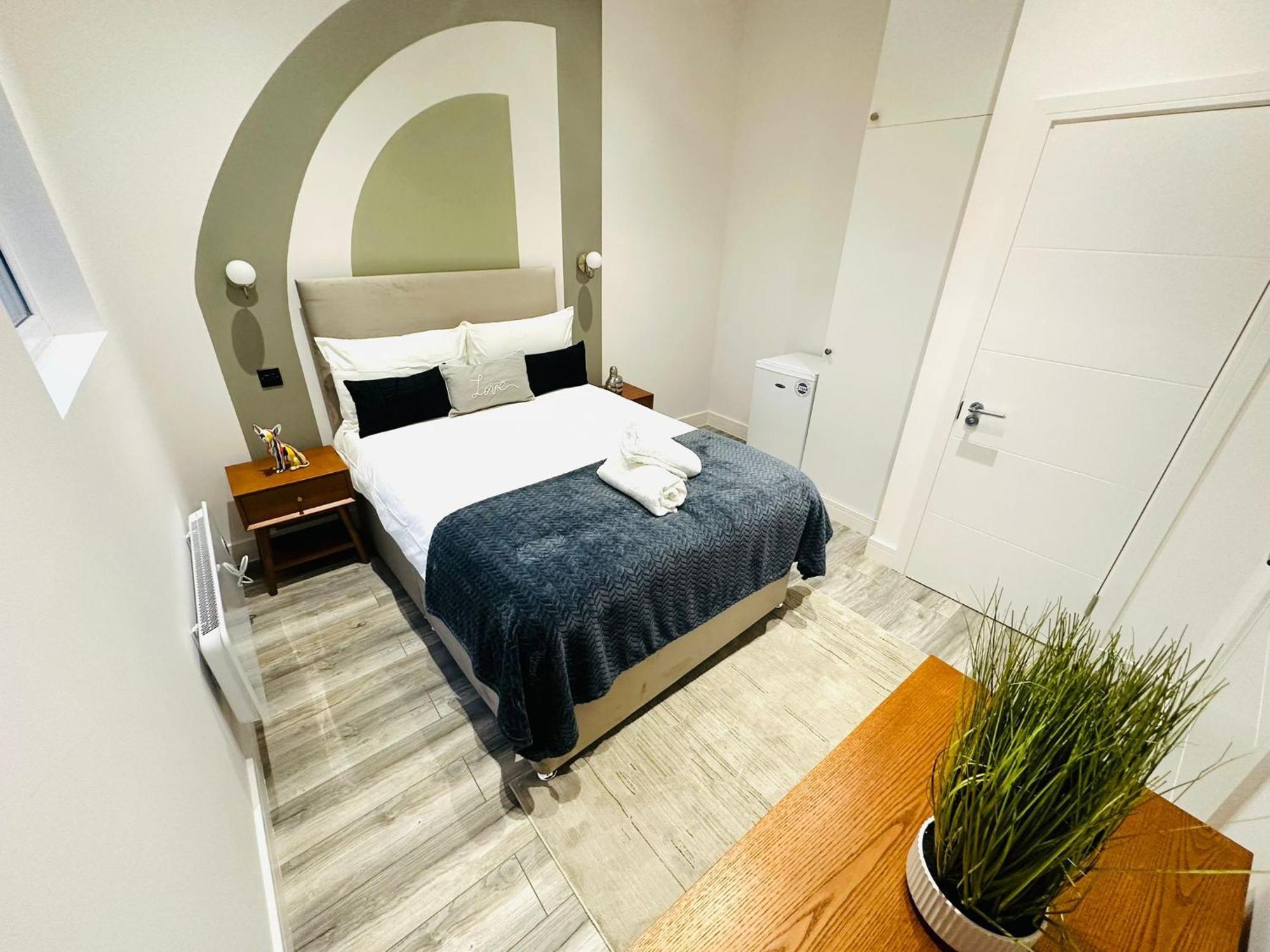 London Beautiful Suites Rooms Top Location ภายนอก รูปภาพ