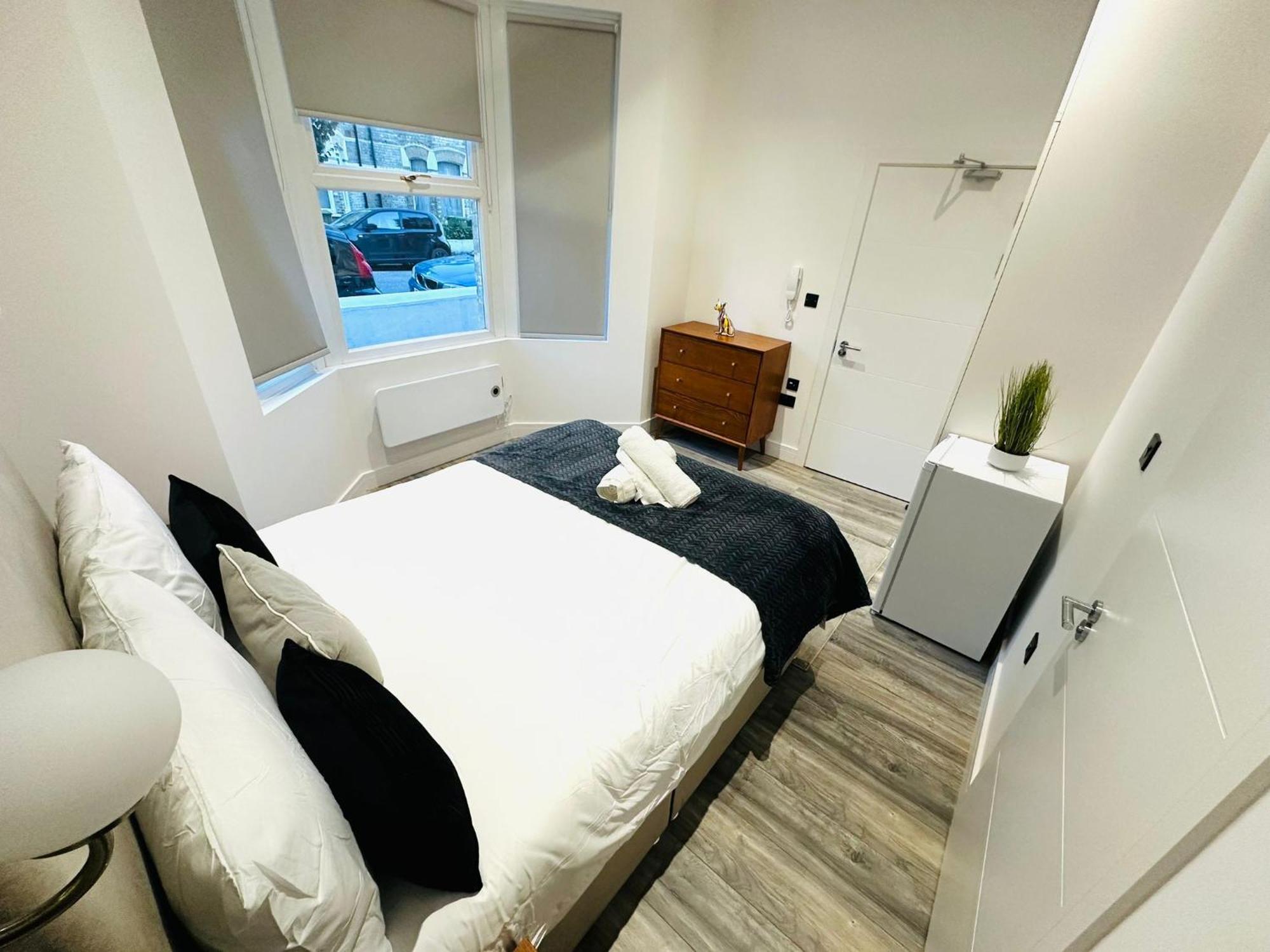 London Beautiful Suites Rooms Top Location ภายนอก รูปภาพ